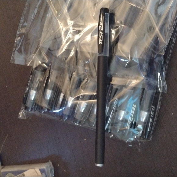 Vendor Package of 30 Gel Ink pens - Picture 1 of 2